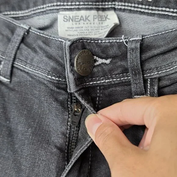 Sneak Peek Jeans Womens Size 5 Faded Black Whisker Wash Skinny Distressed Casual - Picture 9 of 12